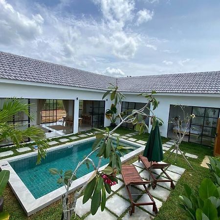 Allure Villa Cempaka Private Pool 关丹 外观 照片