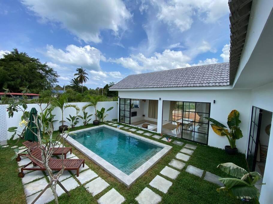 Allure Villa Cempaka Private Pool 关丹 外观 照片